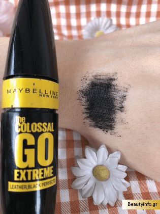 Στο χέρι μου φαίνεται αναλυτικά το σκούρο χρώμα