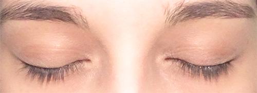 Πριν την εφαρμογή του eyeliner